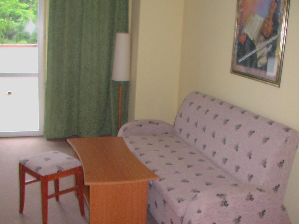 Hotel Seasons Trjavna Rum bild